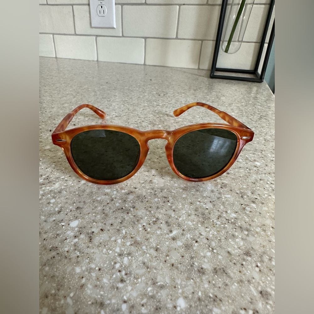 Carmel Retro Round Urban Style Sunglasses. Unisex